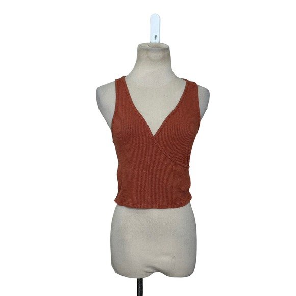 Project Social rust ribbed faux wrap crop tank top size small - Picture 10 of 10